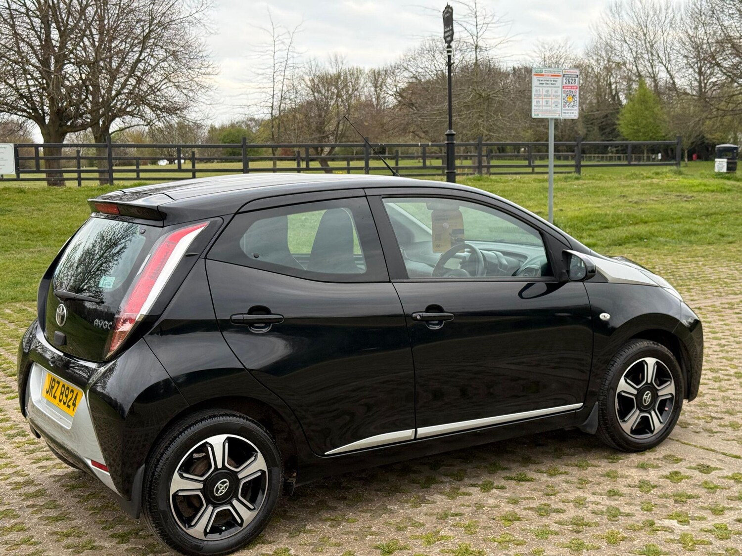 Used Toyota AYGO 2015 for sale - 78118247: Photo 22