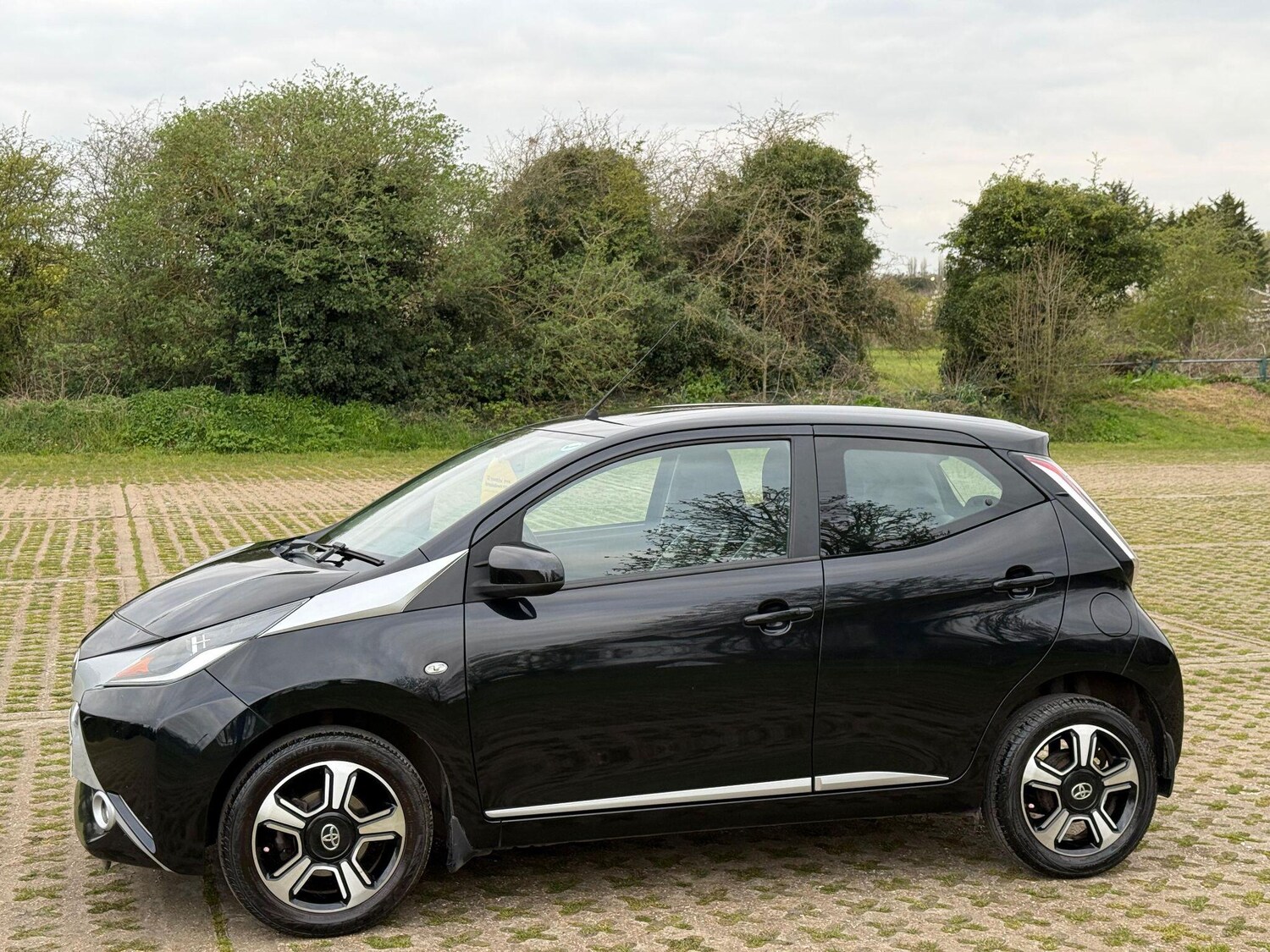 Used Toyota AYGO 2015 for sale - 78118247: Photo 8
