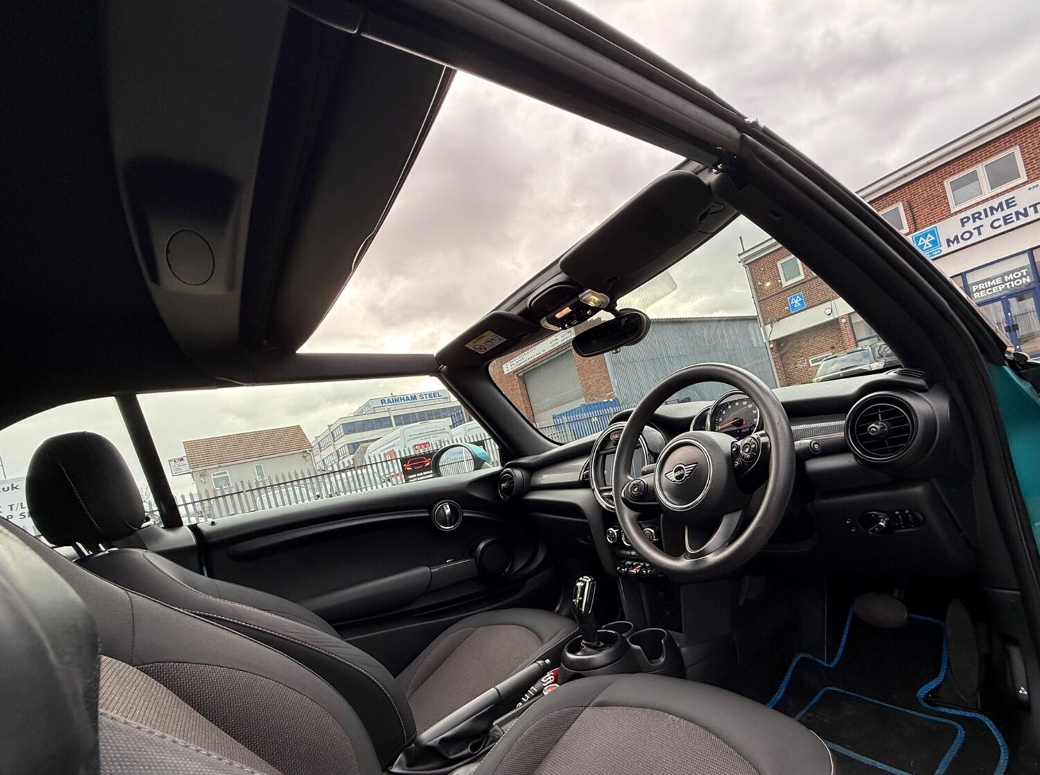 Used MINI Convertible 2018 for sale - 78002011: Photo 24