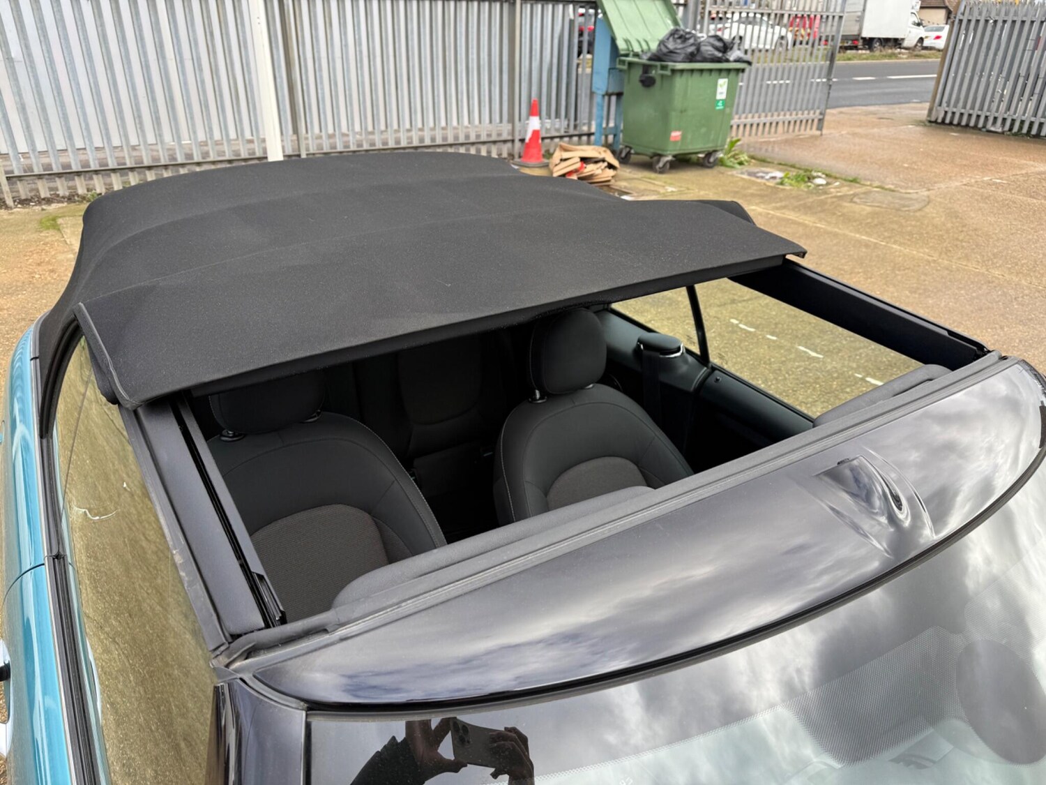 Used MINI Convertible 2018 for sale - 78002011: Photo 25