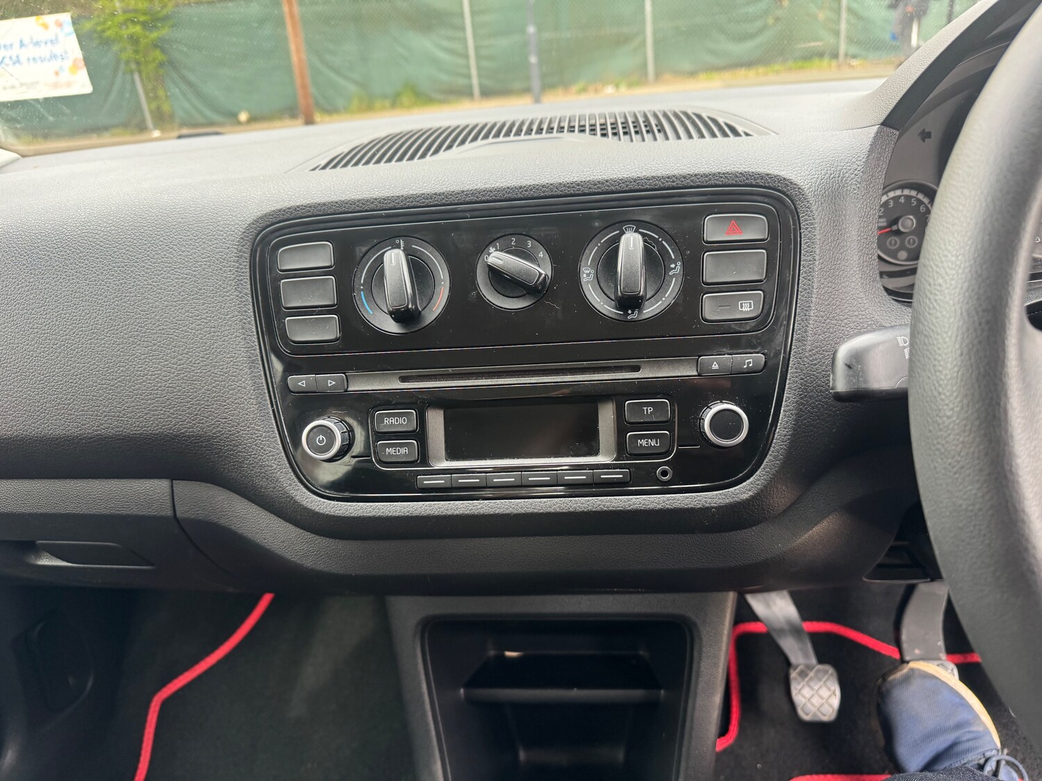 Used Volkswagen up! 2013 for sale - 78022580: Photo 11