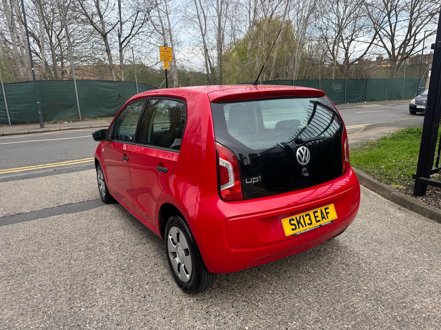 Used Volkswagen up! 2013 for sale - 78022580: Photo 4