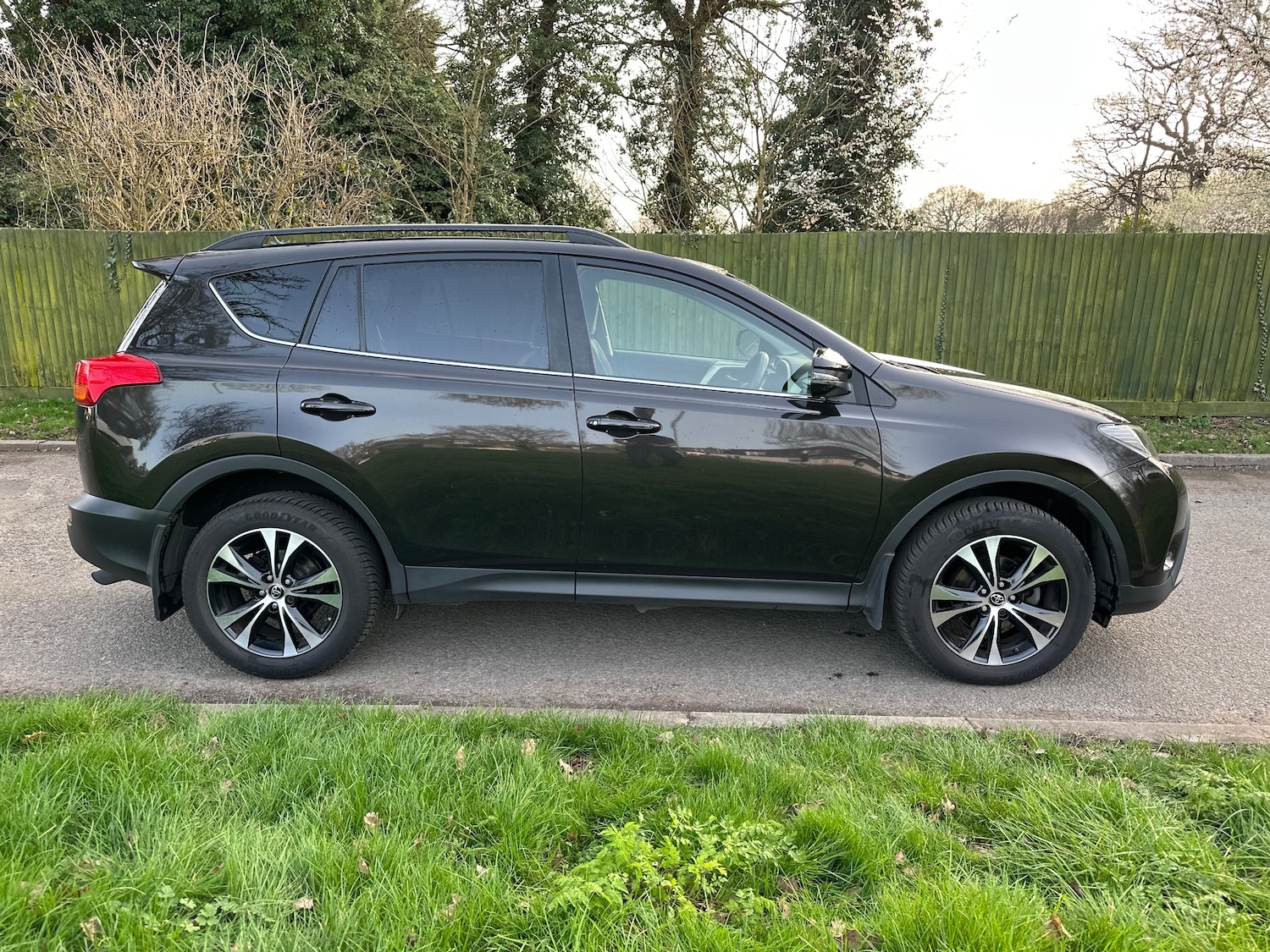 Used Toyota RAV4 2014 for sale - 77942367: Photo 2