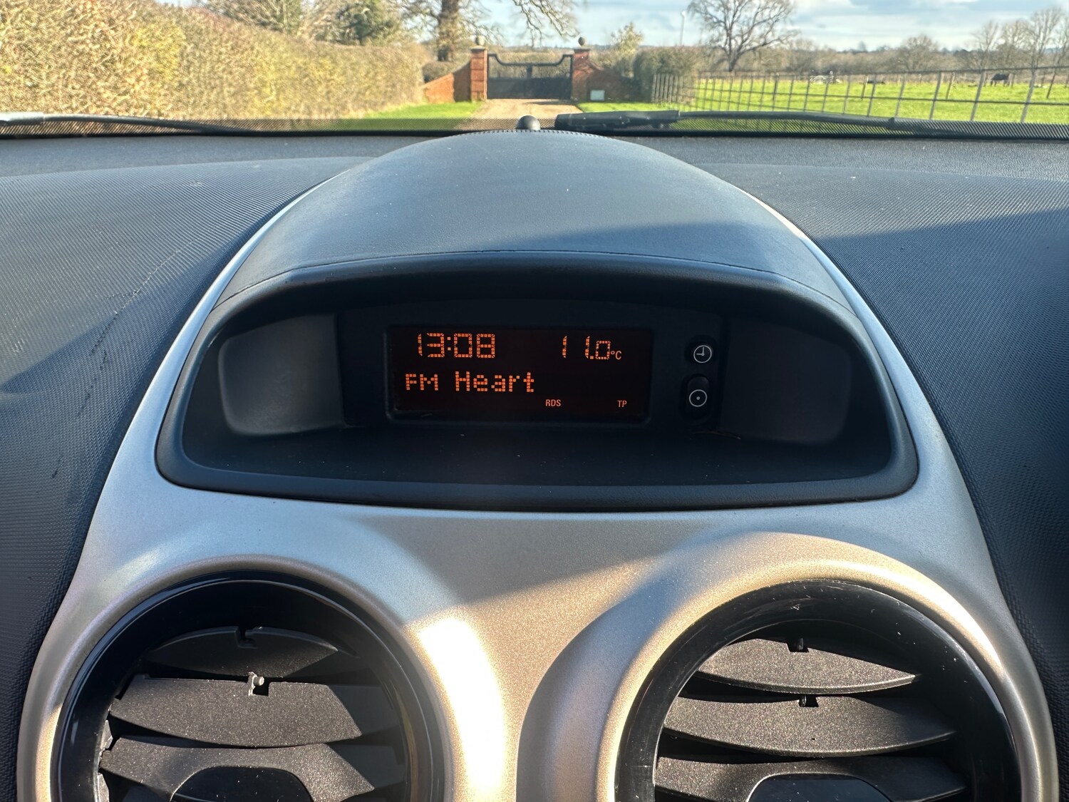 Used Vauxhall Corsa 2009 for sale - 77733585: Photo 24