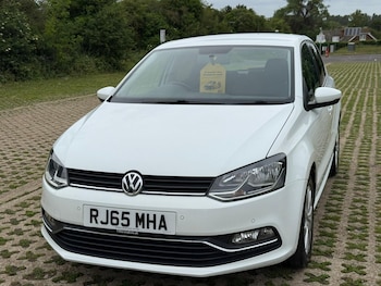 Used Volkswagen Polo 2015 for sale - 78840652: Photo