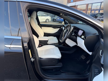 Used Tesla Model X 2020 for sale - 78132097: Photo