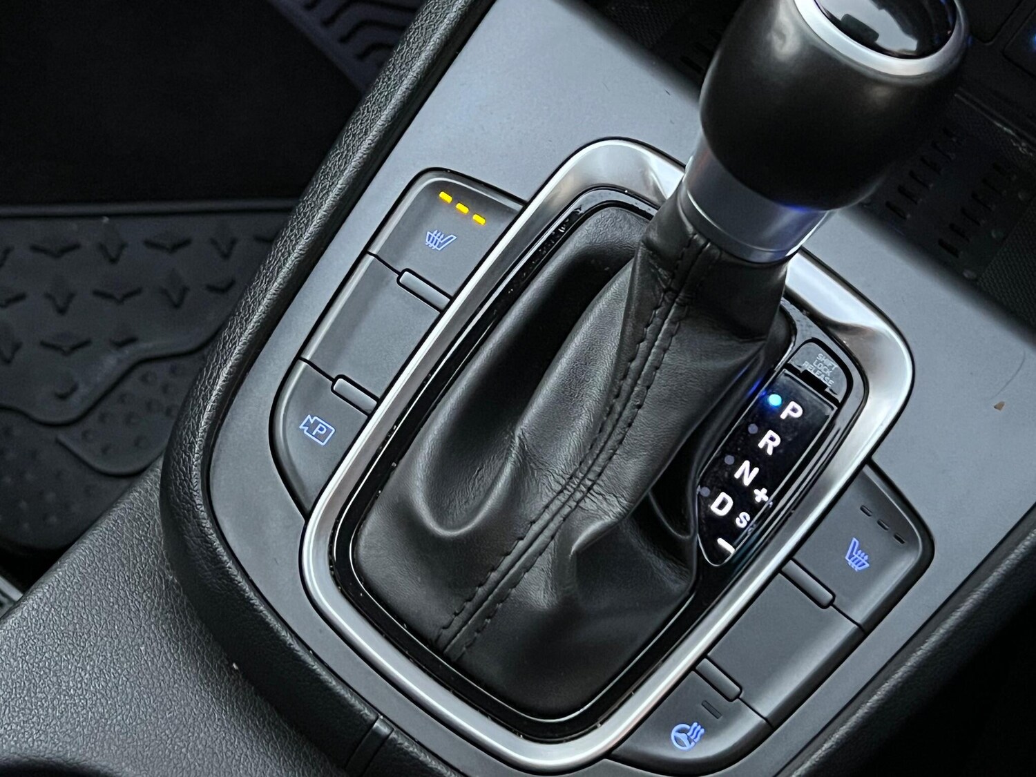 Used Hyundai KONA 2021 for sale - 78029255: Photo 4