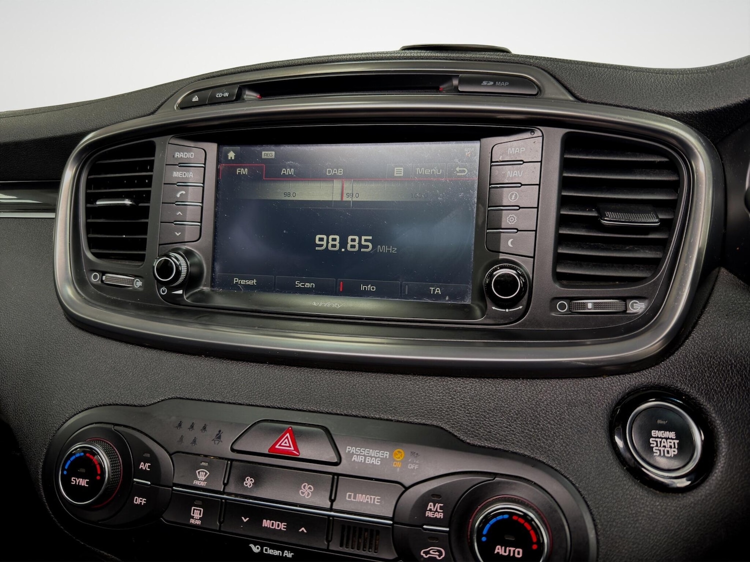 Used Kia Sorento 2016 for sale - 78148632: Photo 24