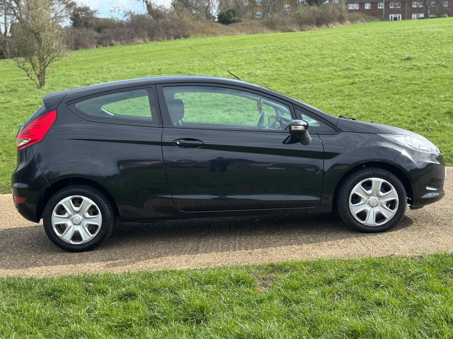 Used Ford Fiesta 2010 for sale - 77927945: Photo 12