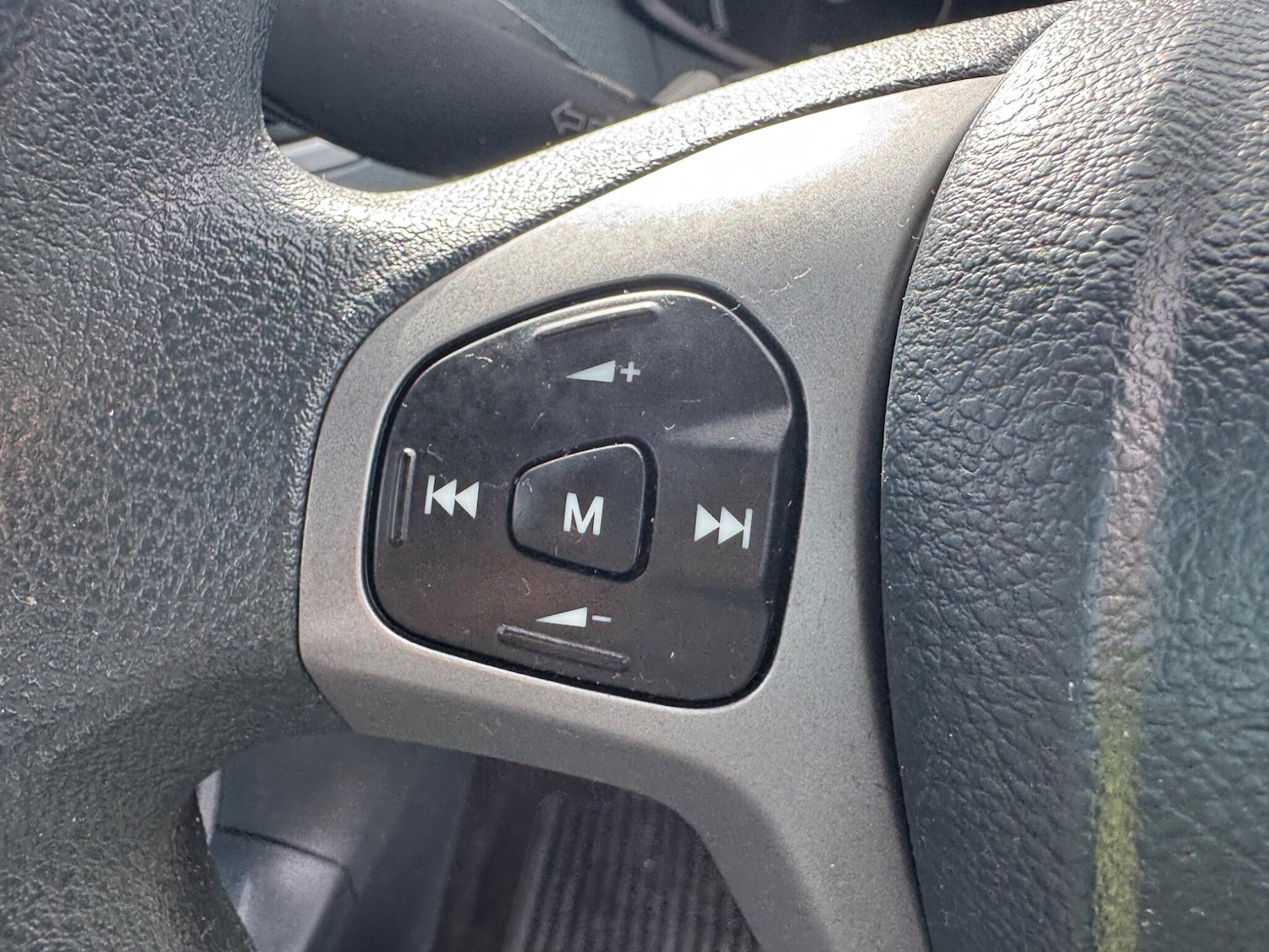 Used Ford Fiesta 2010 for sale - 77927945: Photo 19