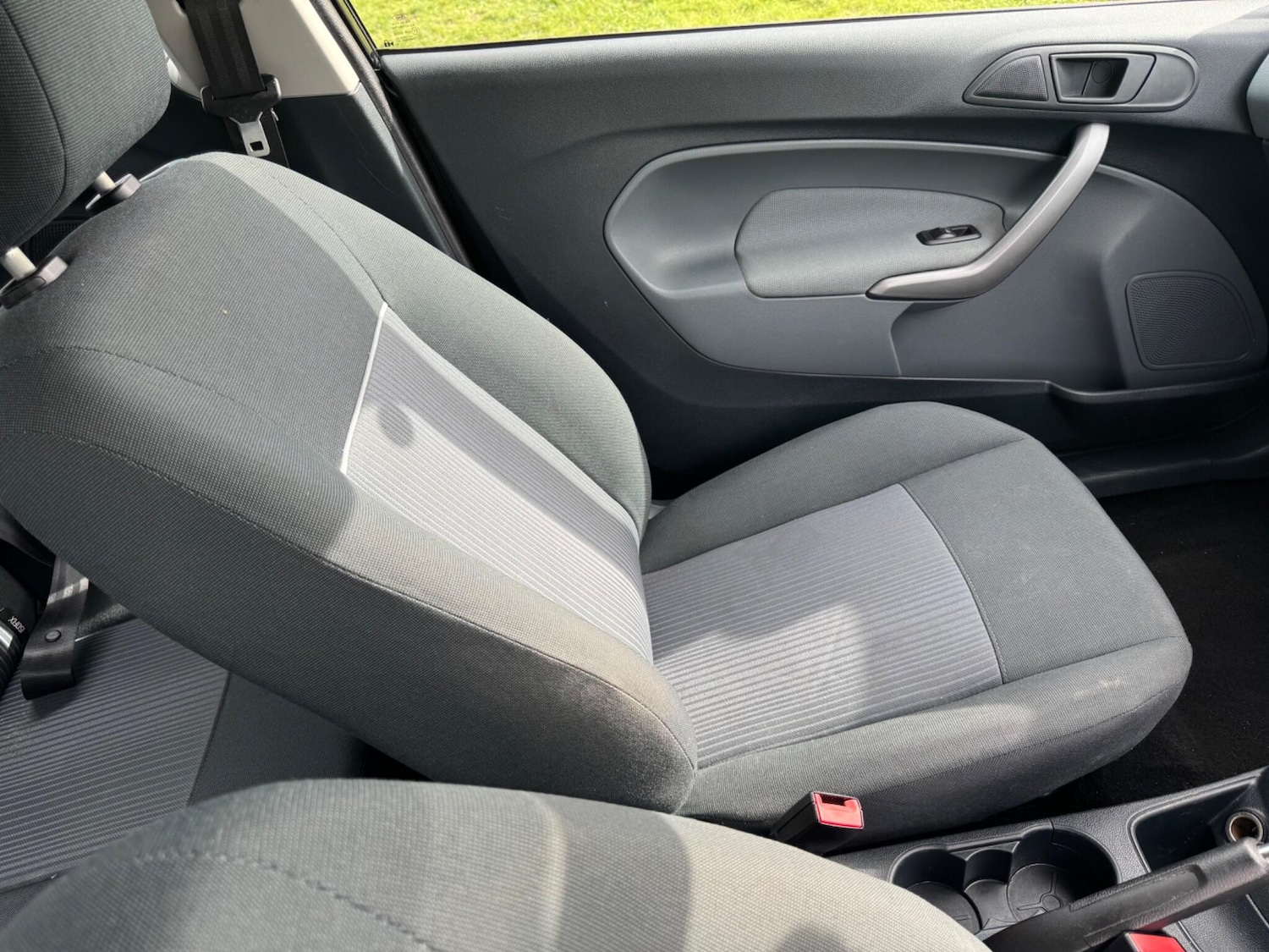 Used Ford Fiesta 2010 for sale - 77927945: Photo 22