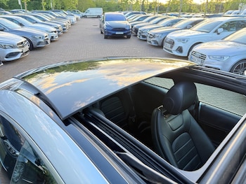Used Mercedes-Benz C Class 2015 for sale - 79077965: Photo