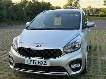 Used Kia Carens 2017 for sale - 78864722: Photo