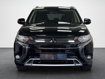 Mitsubishi Outlander feature image