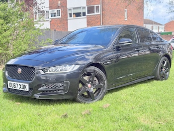 Used Jaguar XE 2017 for sale - 78098019: Photo