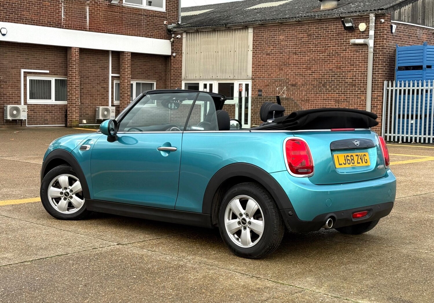 Used MINI Convertible 2018 for sale - 78001963: Photo 20