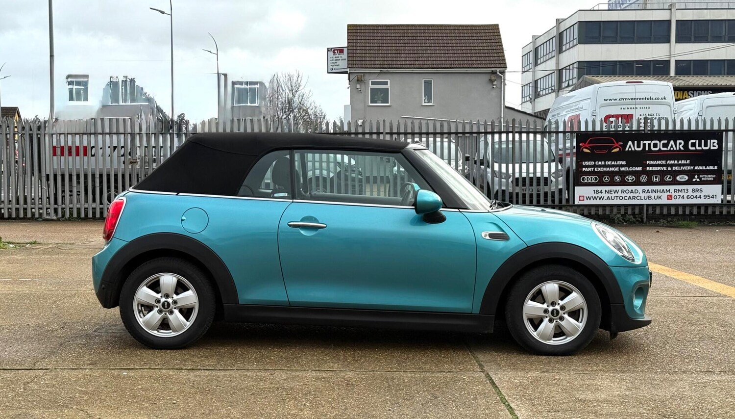 Used MINI Convertible 2018 for sale - 78001963: Photo 24