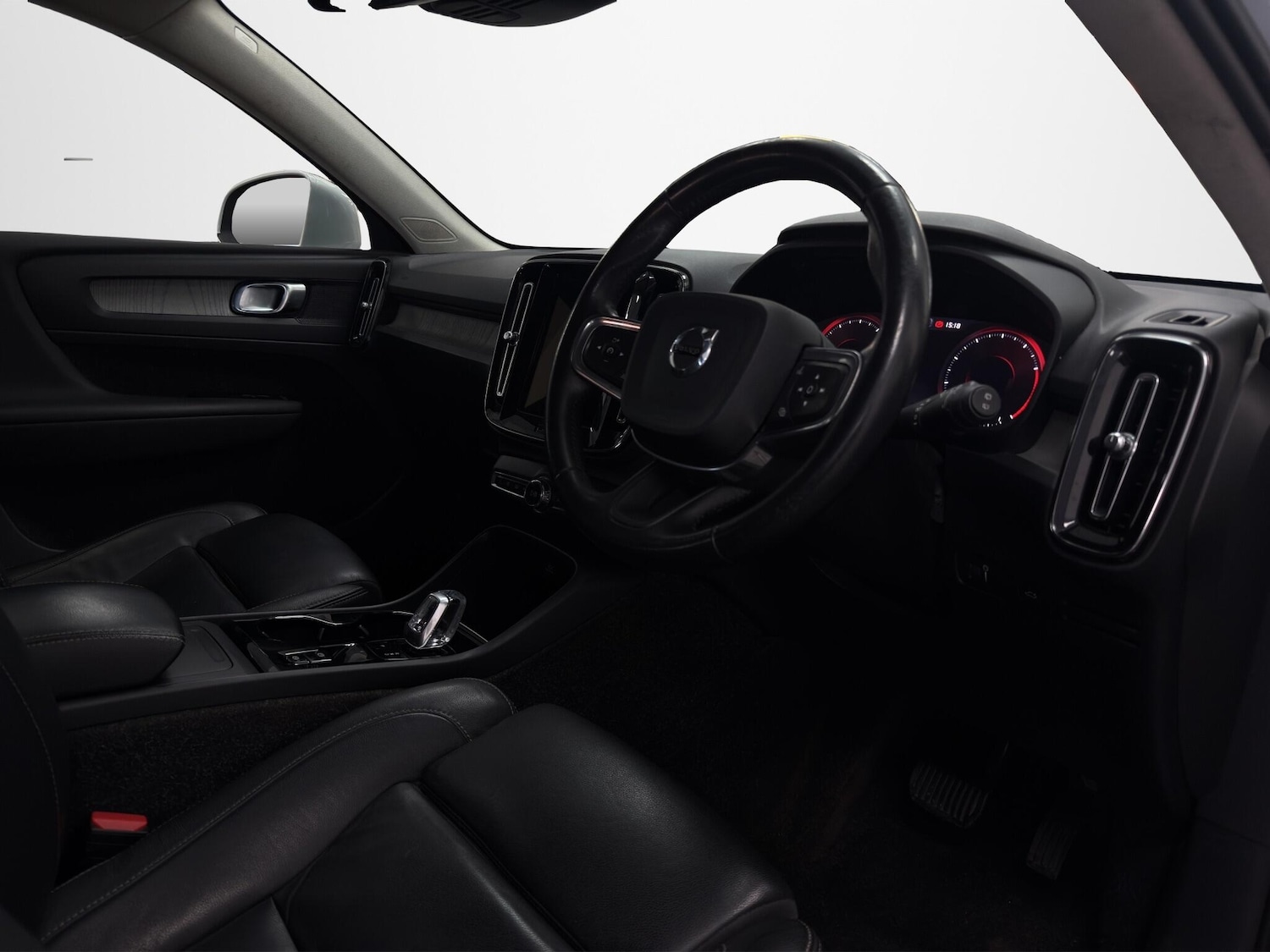 Used Volvo XC40 2021 for sale - 77890539: Photo 10