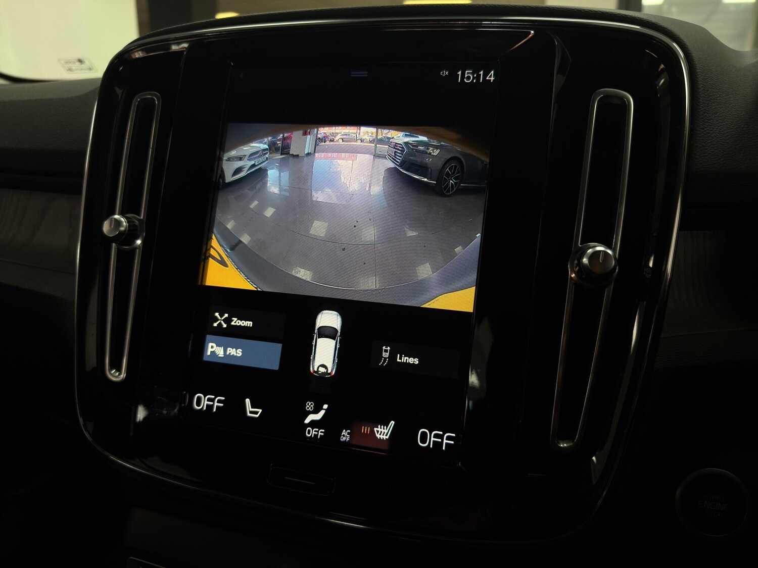 Used Volvo XC40 2021 for sale - 77890539: Photo 23