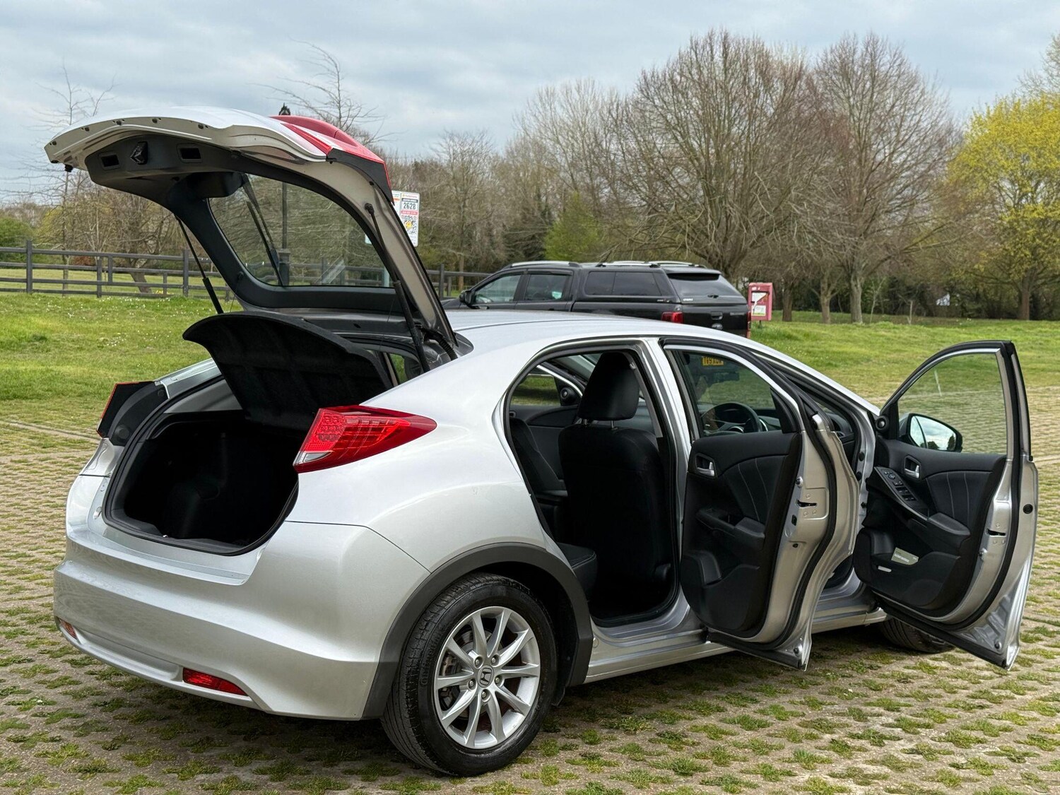 Used Honda Civic for sale - 78103562: Photo 25