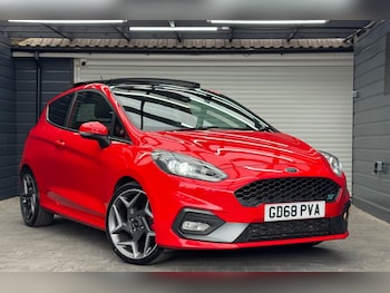 Used Ford Fiesta 2019 for sale - 78558400: Photo