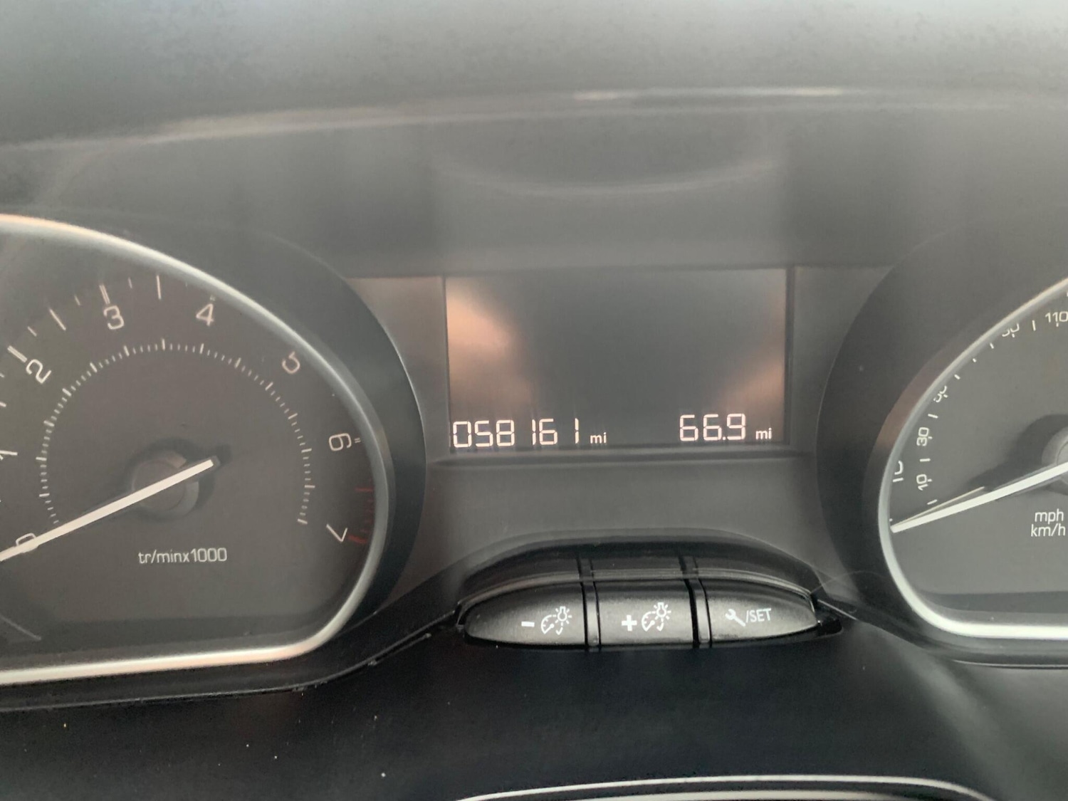 Used Peugeot 208 2018 for sale - 77927890: Photo 24