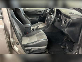 Toyota Auris feature image