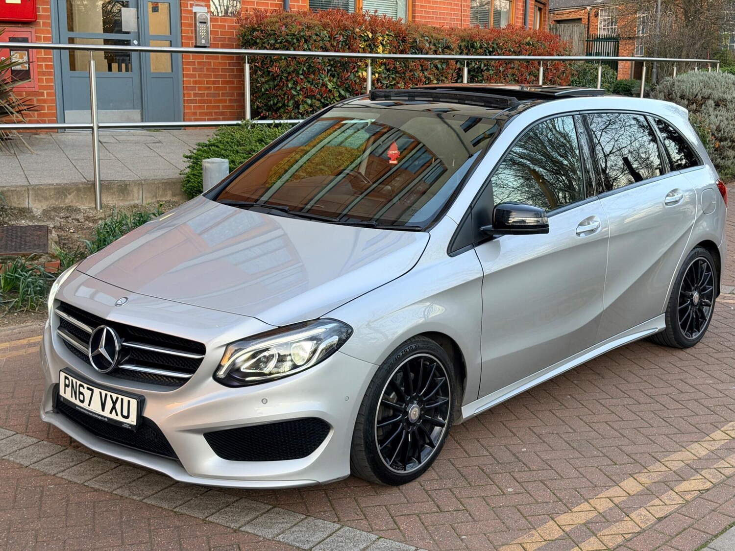 Used Mercedes-Benz B Class 2017 for sale - 78029260: Photo 5