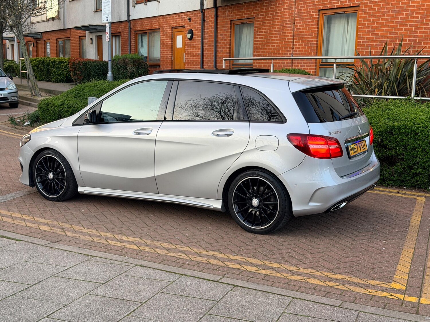 Used Mercedes-Benz B Class 2017 for sale - 78029260: Photo 9
