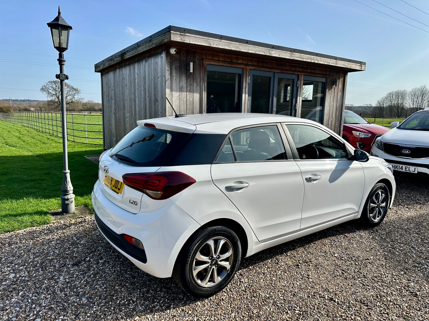 Used Hyundai i20 2018 for sale - 77733590: Photo 3