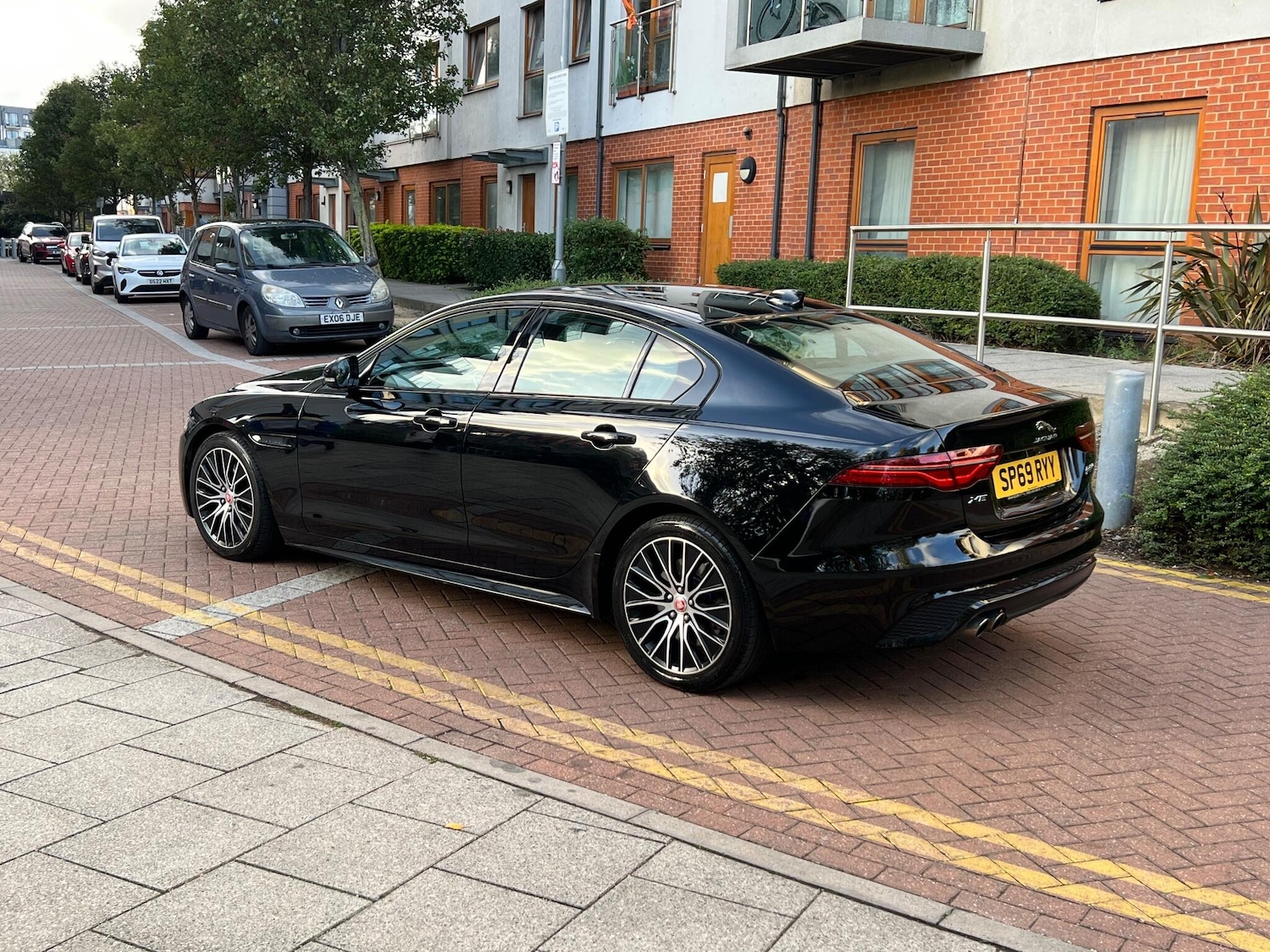 Used Jaguar XE 2019 for sale - 78029205: Photo 11