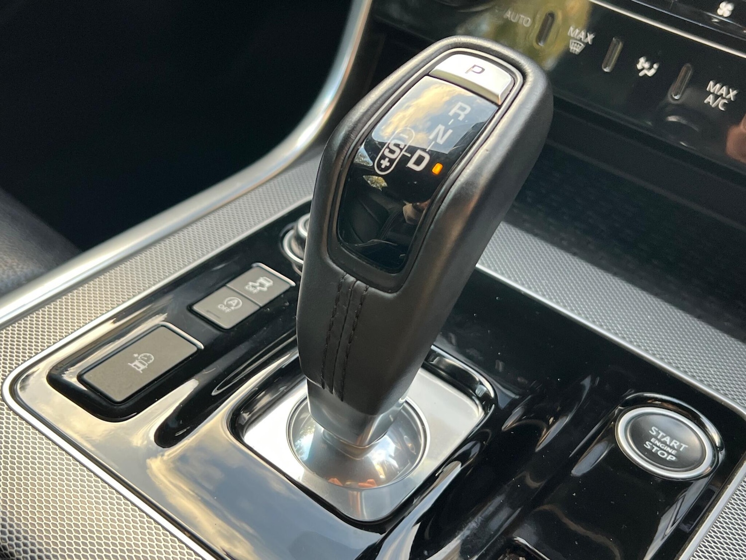 Used Jaguar XE 2019 for sale - 78029205: Photo 20