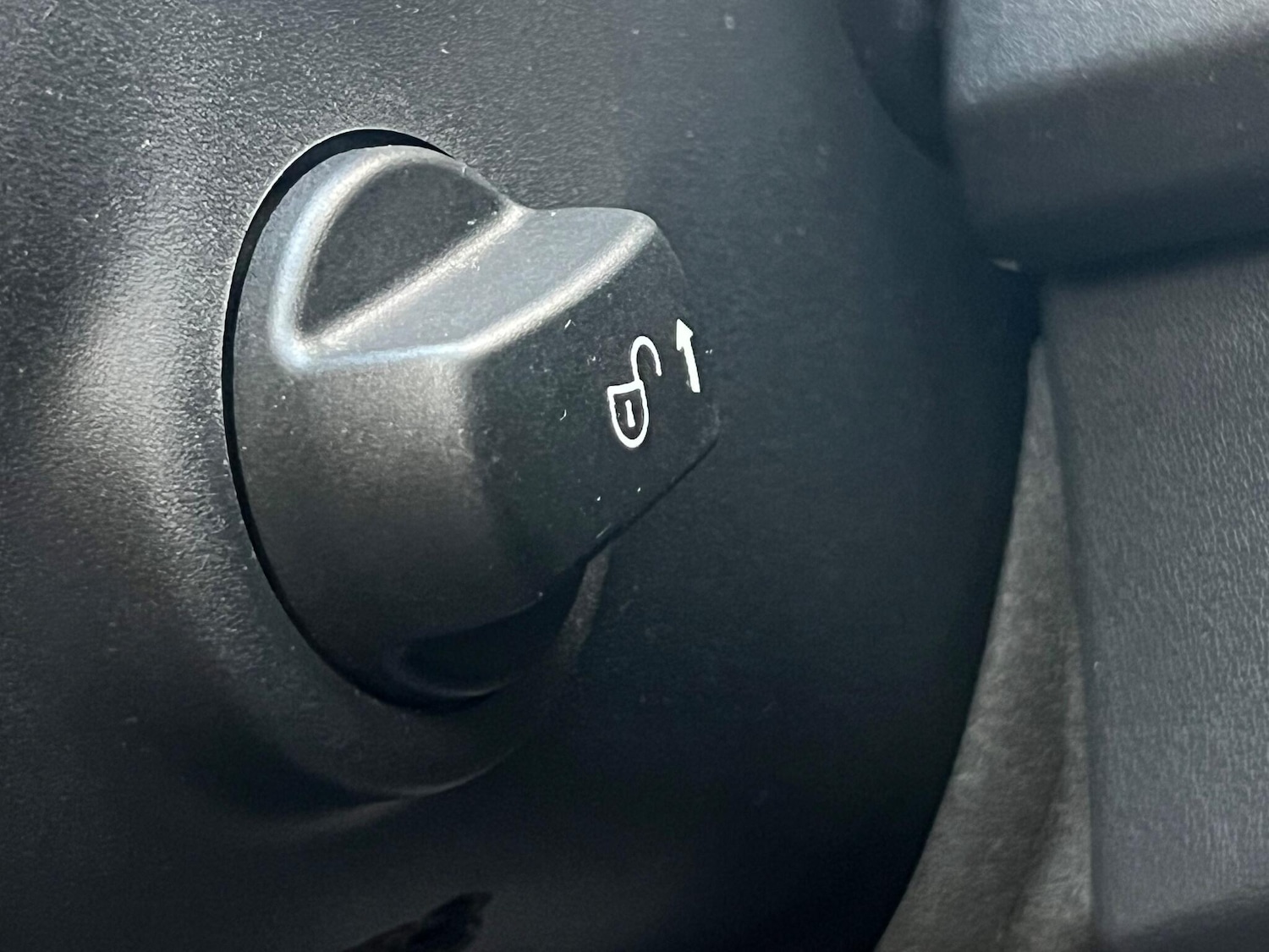 Used Jaguar XE 2019 for sale - 78029205: Photo 24