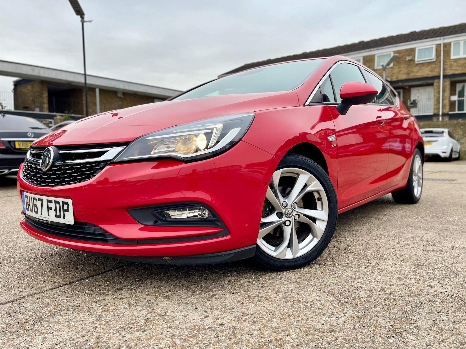 Used Vauxhall Astra 2017 for sale - 78139773: Photo 2