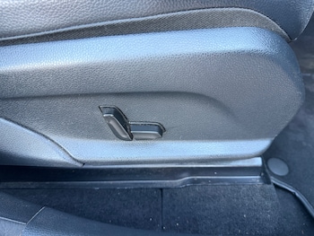 Used Mercedes-Benz GLC 2019 for sale - 78159184: Photo