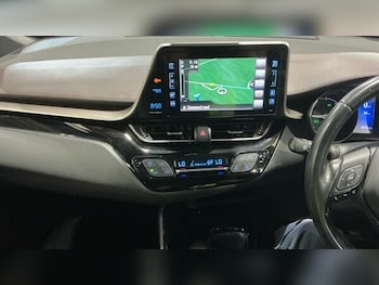 Used Toyota C-HR 2017 for sale - 79206236: Photo