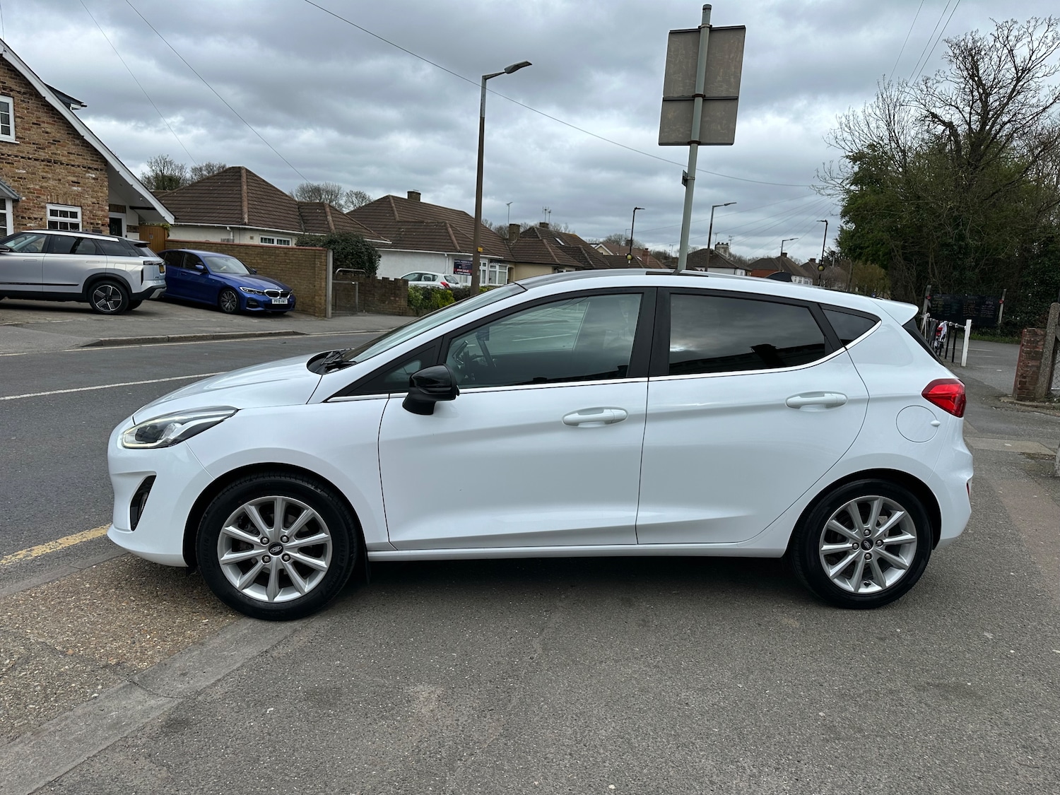 Used Ford Fiesta 2017 for sale - 78002060: Photo 2