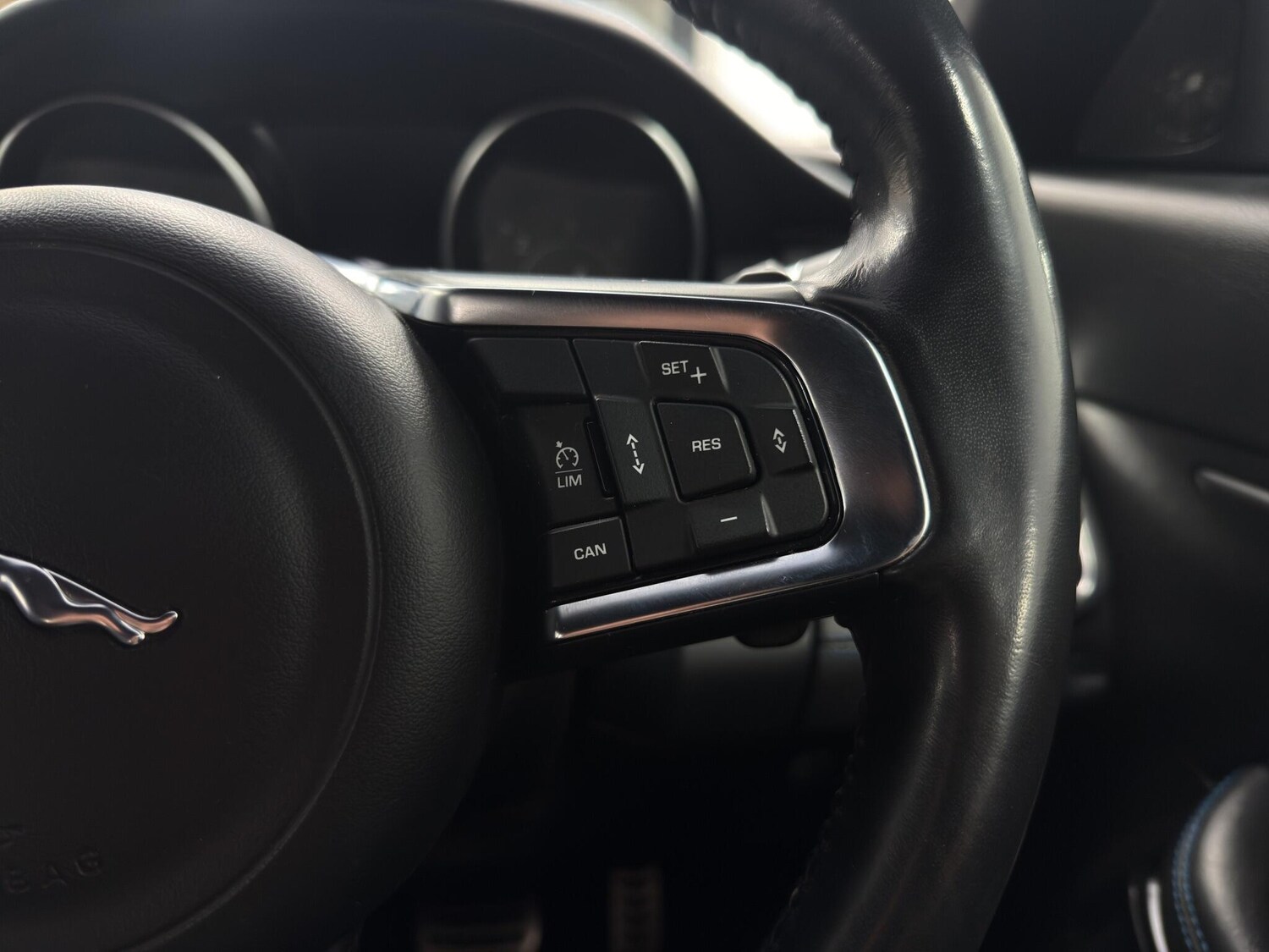 Used Jaguar E-Pace 2018 for sale - 77927679: Photo 12