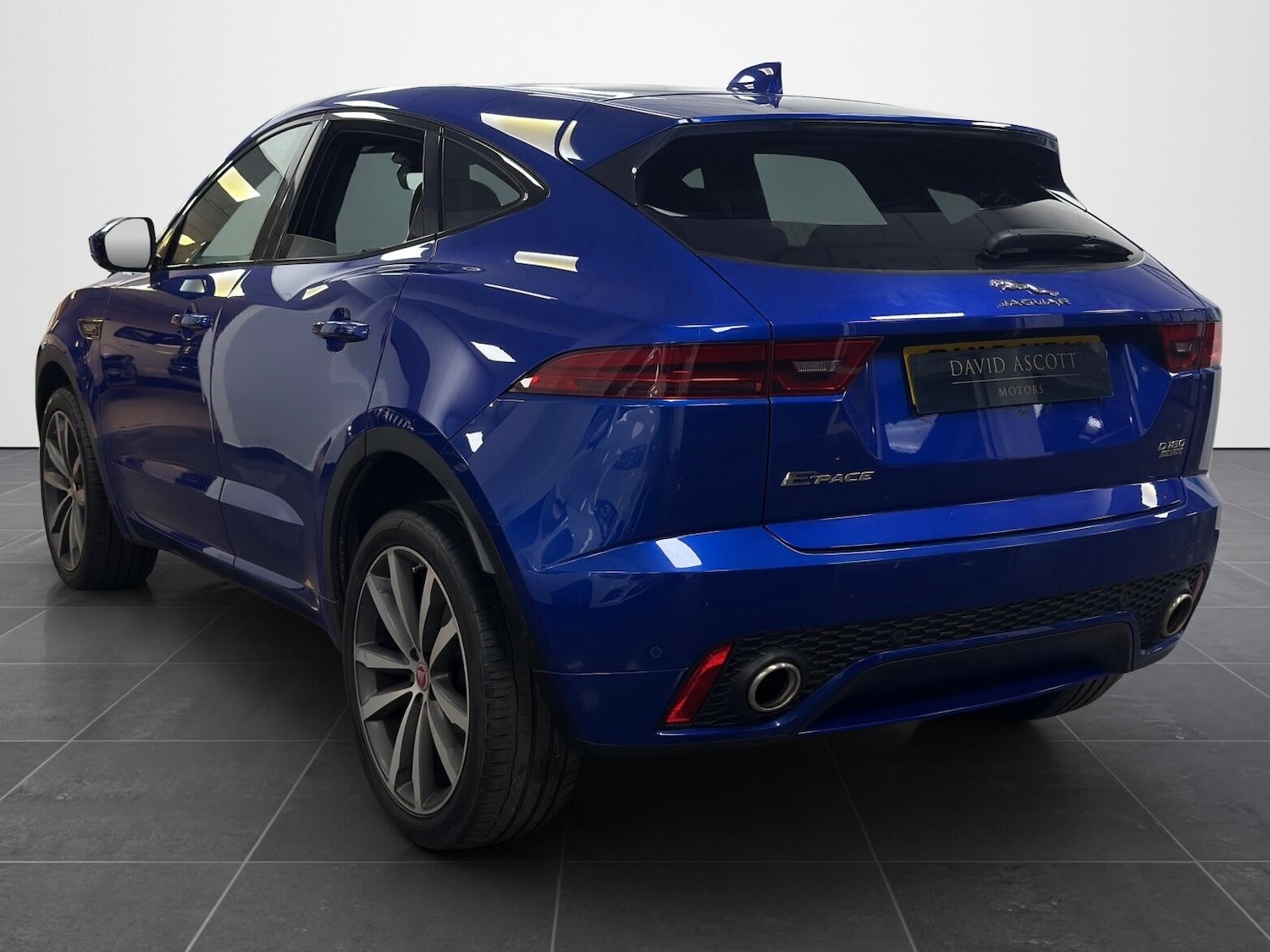 Used Jaguar E-Pace 2018 for sale - 77927679: Photo 2