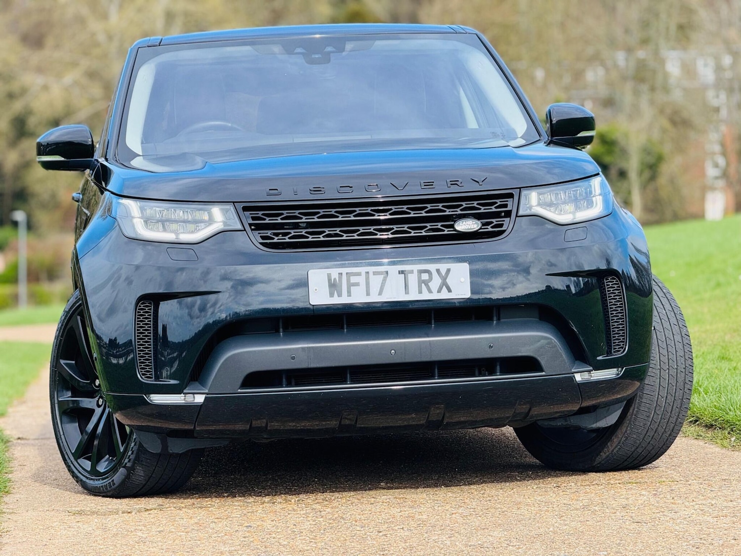 Used Land Rover Discovery 2017 for sale - 77927955: Photo 2