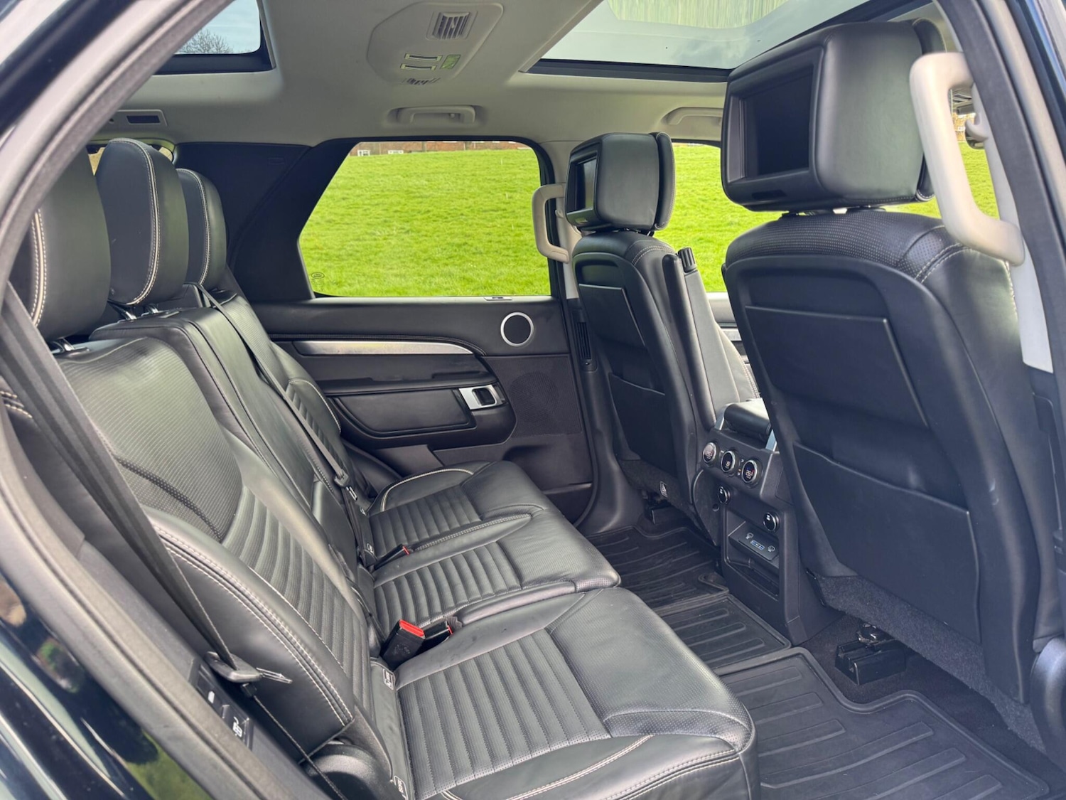 Used Land Rover Discovery 2017 for sale - 77927955: Photo 21