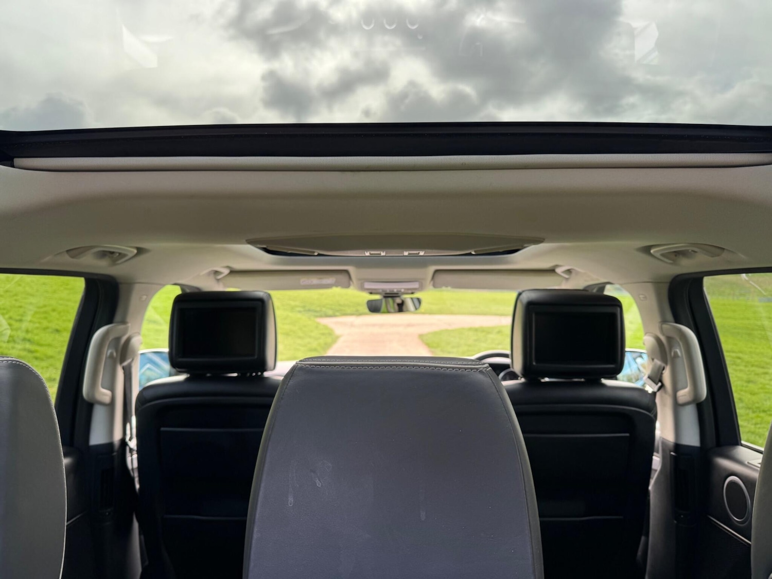 Used Land Rover Discovery 2017 for sale - 77927955: Photo 25