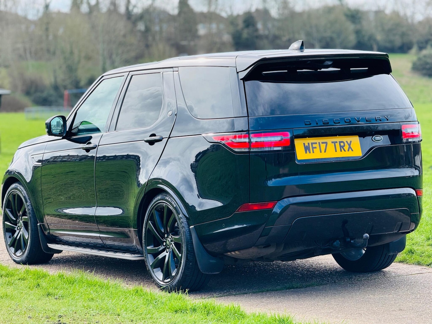 Used Land Rover Discovery 2017 for sale - 77927955: Photo 3