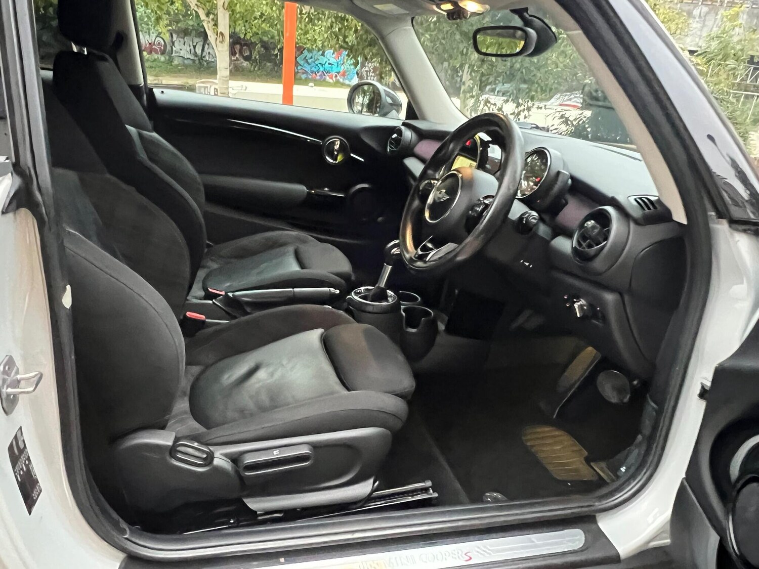 Used MINI Hatch for sale - 78029201: Photo 2