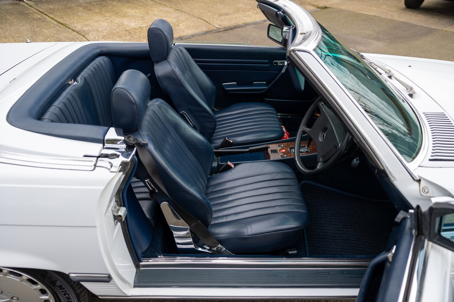 Used Mercedes-Benz SL for sale - 77927672: Photo 19