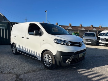 Toyota ProAce feature image