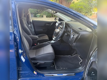 Used Toyota Auris 2018 for sale - 79064396: Photo
