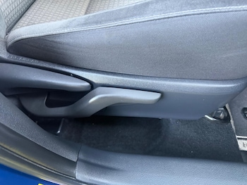 Used Toyota Auris 2018 for sale - 79064396: Photo
