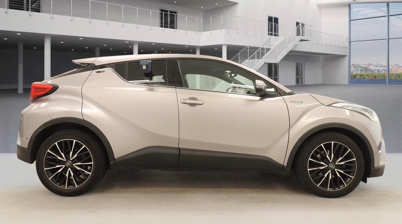 Used Toyota C-HR 2017 for sale - 78036894: Photo 10