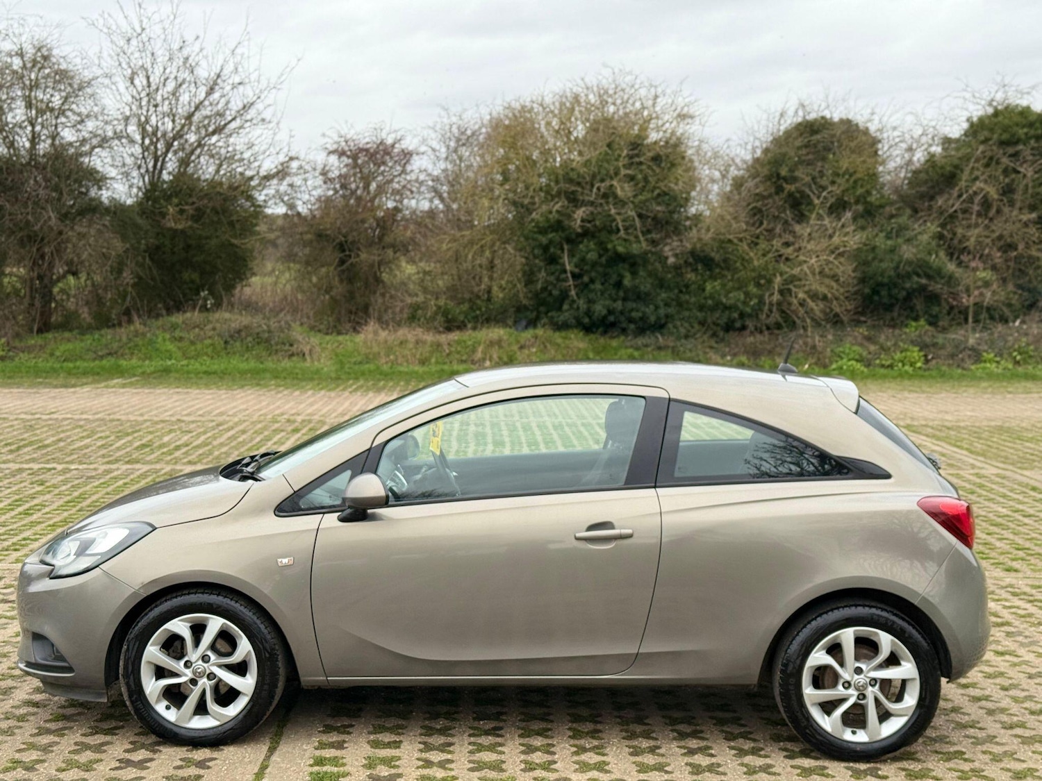 Used Vauxhall Corsa 2015 for sale - 78029176: Photo 9